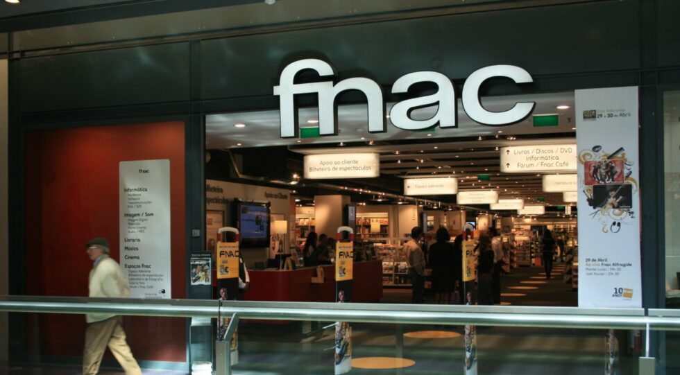 Réactions face aux engagements de Fnac-Darty